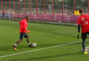 Le but venu d’ailleurs d’Arturo Vidal à l’entrainement du Bayern Munich