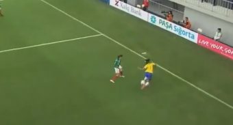 Le superbe dribble d’une joueuse brésilienne face au Mexique