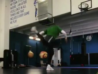Ionuț Radu, jeune gardien de l’Inter Milan, se fait plaisir en mode basketball !