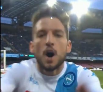La célébration très sympa de Dries Mertens pour son 50e but avec Naples