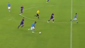 Parti du milieu du terrain, David Villa marque un but de génie en MLS ! (Vidéo)