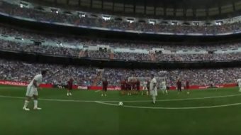 Roberto Carlos accroche une caméra sur son maillot pour nous faire vivre son match des légendes face à la Roma !