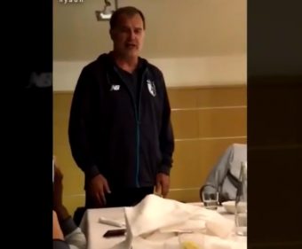 VIDÉO: Marcelo Bielsa aussi a dû chanter pour son bizutage au LOSC !
