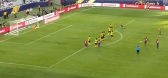 Le bijou de coup-franc de Jozy Altidore face à la Jamaïque en finale de Gold Cup !
