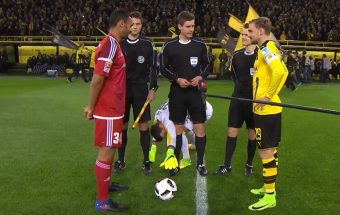 Le rituel très drôle du gardien de Dortmund avant chaque match !