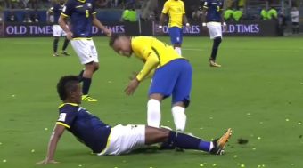 Neymar aussi s'est fait découper face à l'Equateur !