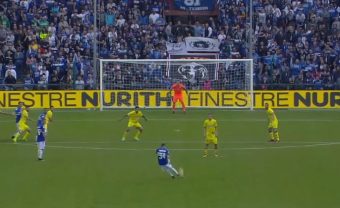 Le coup franc à la Roberto Carlos absolument génial de Lucas Torreira !