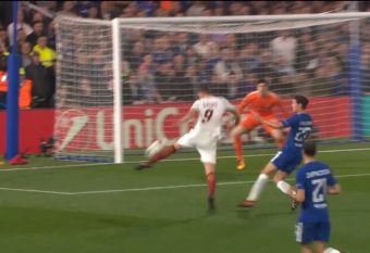 La reprise de volée magique de Džeko face à Chelsea !