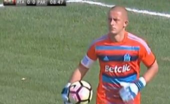 Quand un gardien joue un match de Coupe de Serbie avec... le maillot de l'OM !