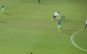 Le tacle par derrière horrible d'un joueur de la Slovénie Espoirs face aux Bleuets !