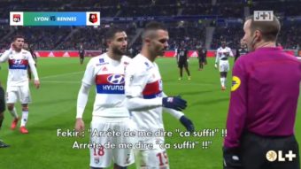 Ce que Nabil Fékir a vraiment dit à l'arbitre de touche après le penalty non-sifflé !