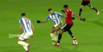 Le dribble très sale d'Anthony  Martial face à Huddersfield !