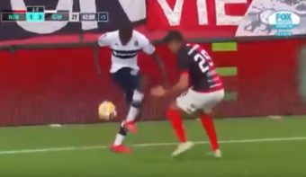 Un joueur invente un geste technique qui a rendu fou tout le monde