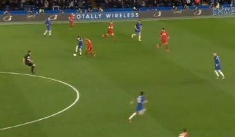 Fabinho se fait humilier par un geste technique d'un U19 de Chelsea !