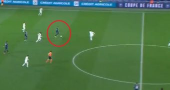 Le but génial de Mbappé en partant de sa propre moitié de terrain face à Lyon !