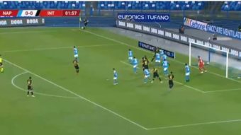 VIDÉO: Le superbe corner direct de Christian Eriksen face au Napoli !